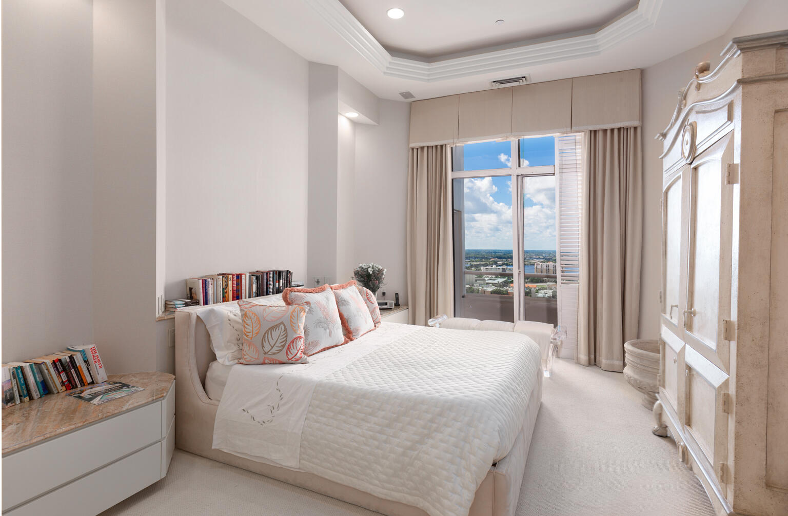 THE PLAZA OF THE PALM BEACHES CONDO - Residential