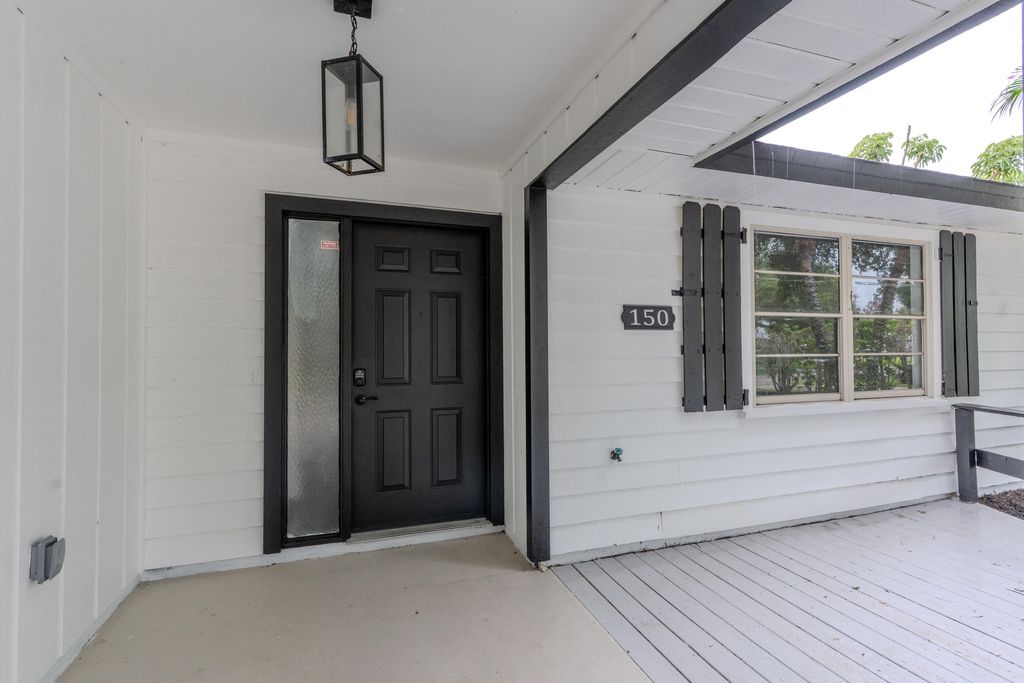 Photo of 150 23rd Avenue, Vero Beach, FL 32962 (MLS # B26044195)