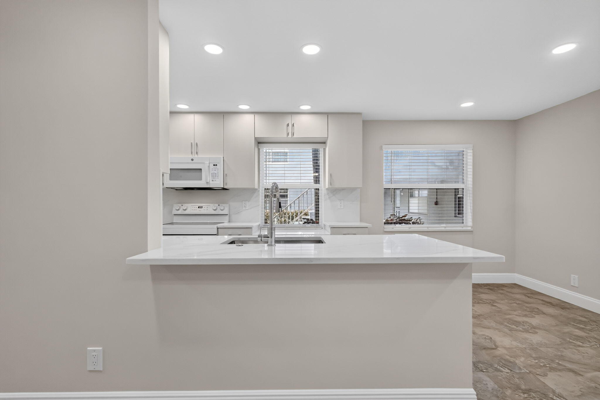 883 Normandy Trail
