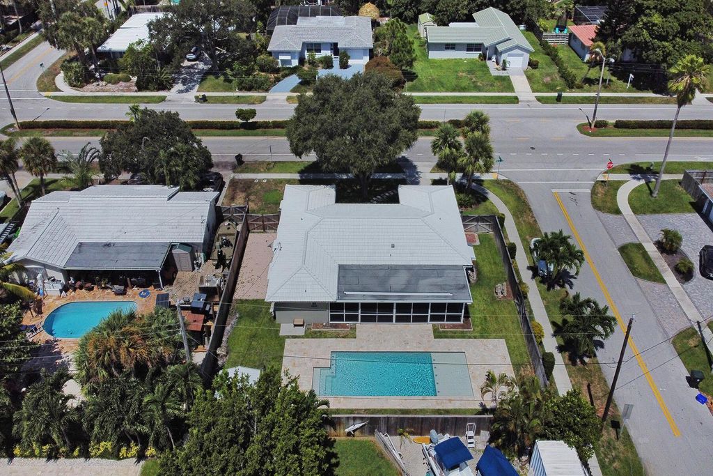 Photo of 800 SW 12th Avenue, Boca Raton, FL 33486 (MLS # R11100533)