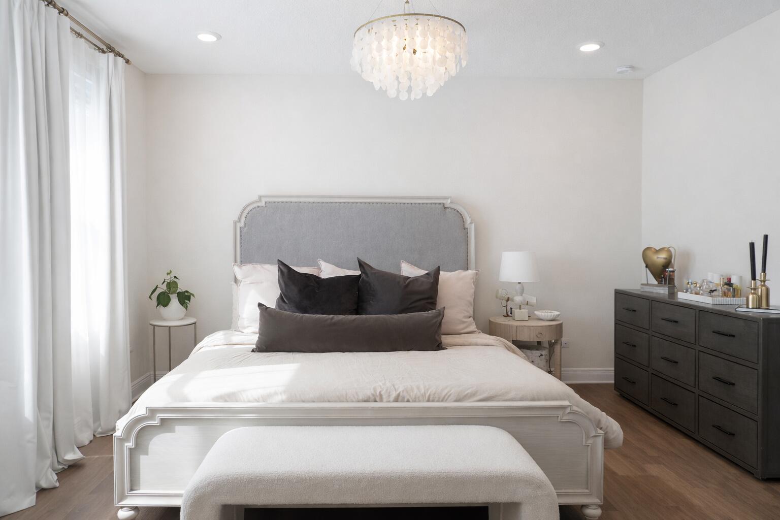 CRYSTAL LAKE 1ST SEC - Residential