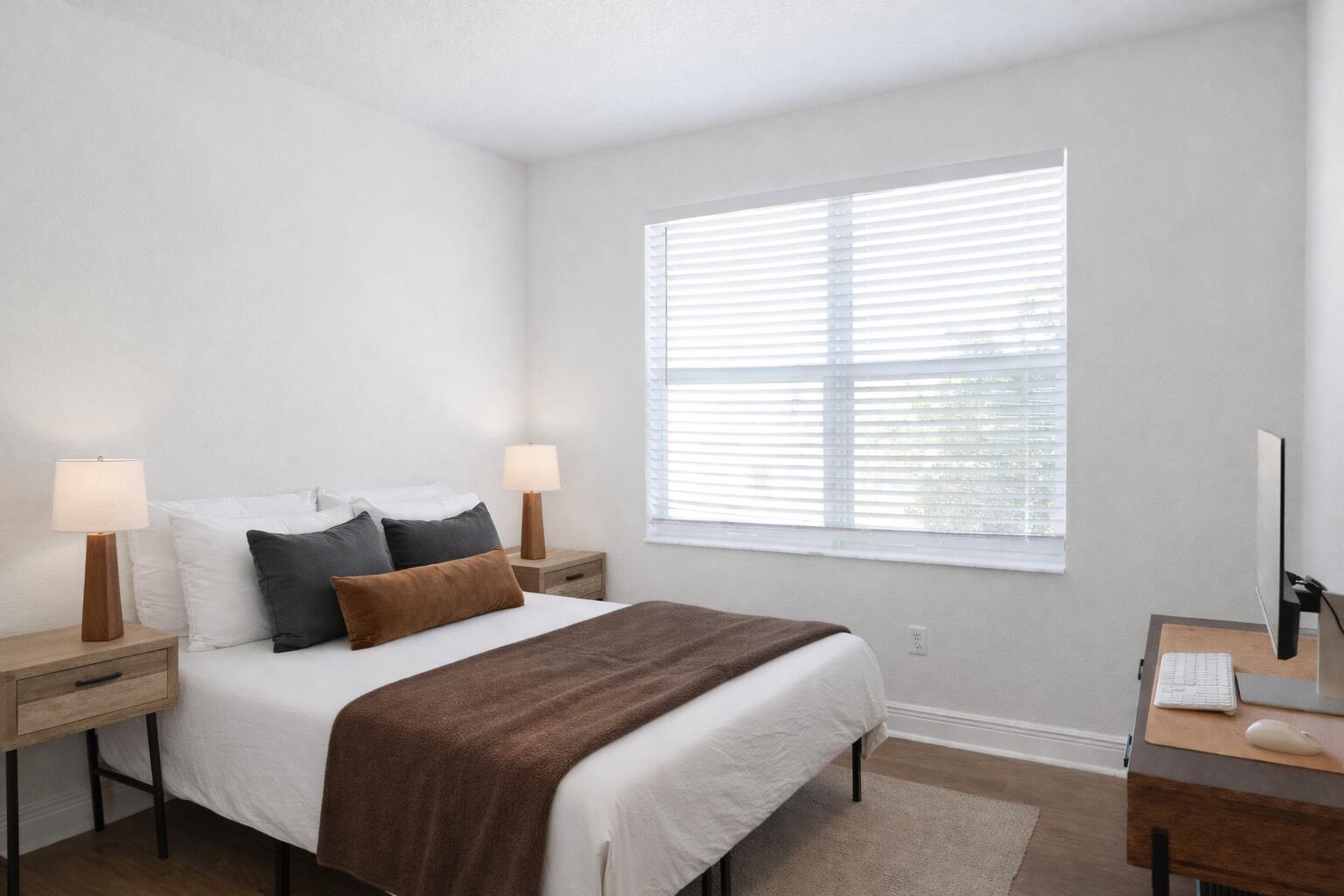 CRYSTAL LAKE 1ST SEC - Residential