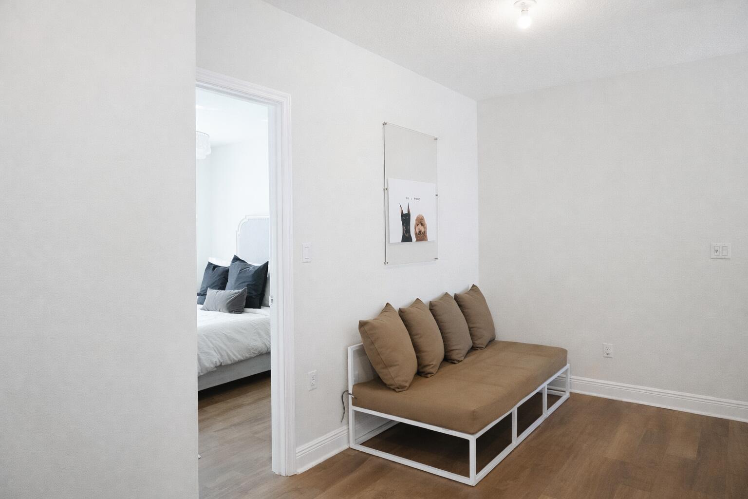 CRYSTAL LAKE 1ST SEC - Residential