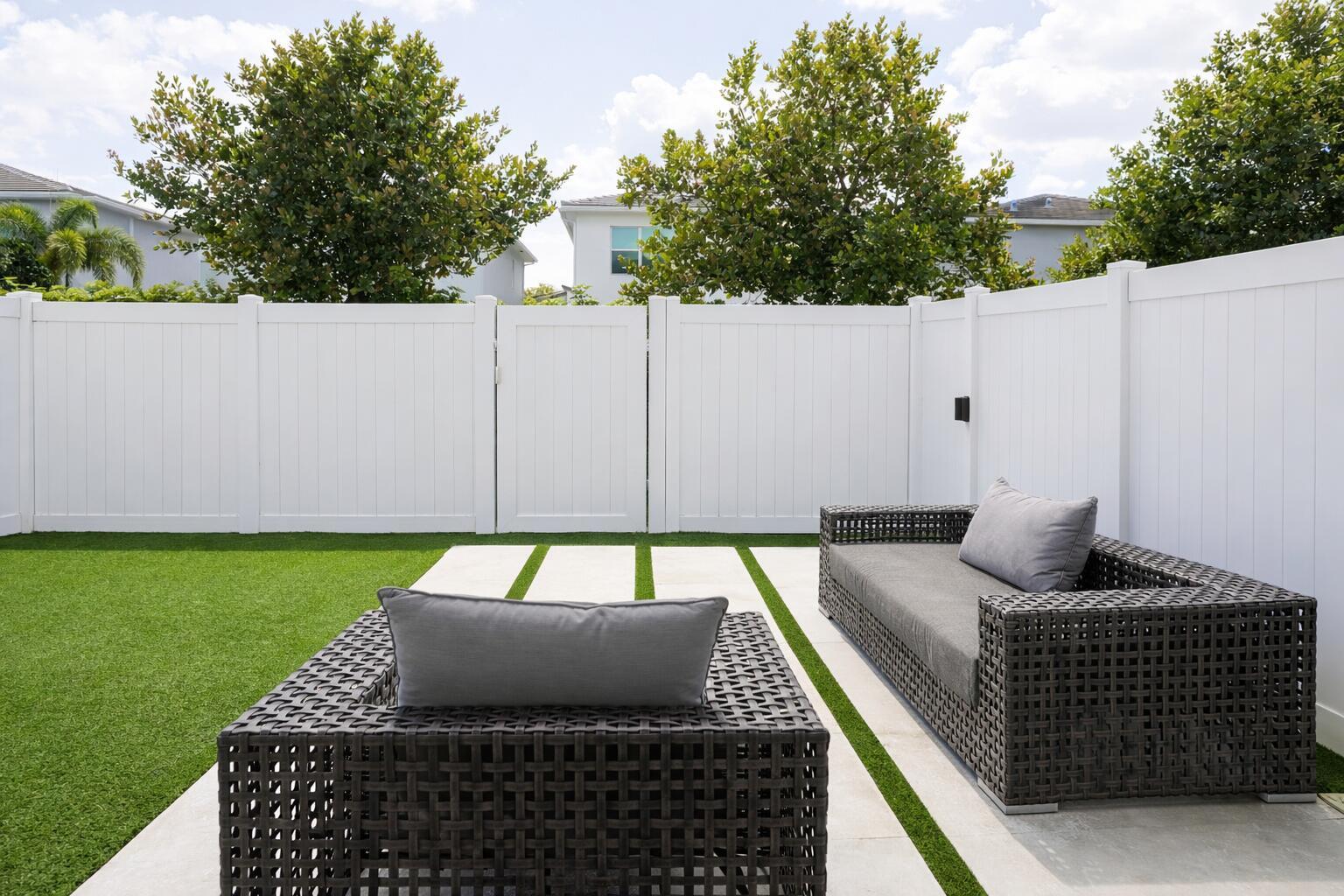 CRYSTAL LAKE 1ST SEC - Residential