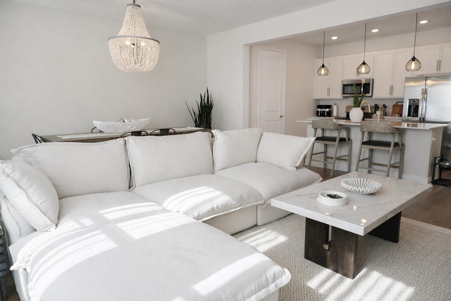 CRYSTAL LAKE 1ST SEC - Residential