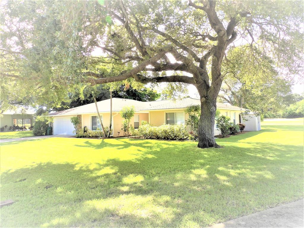 Photo of 5500 Echo Pines Circle Cir W, Fort Pierce, FL 34951 (MLS # R10827261)