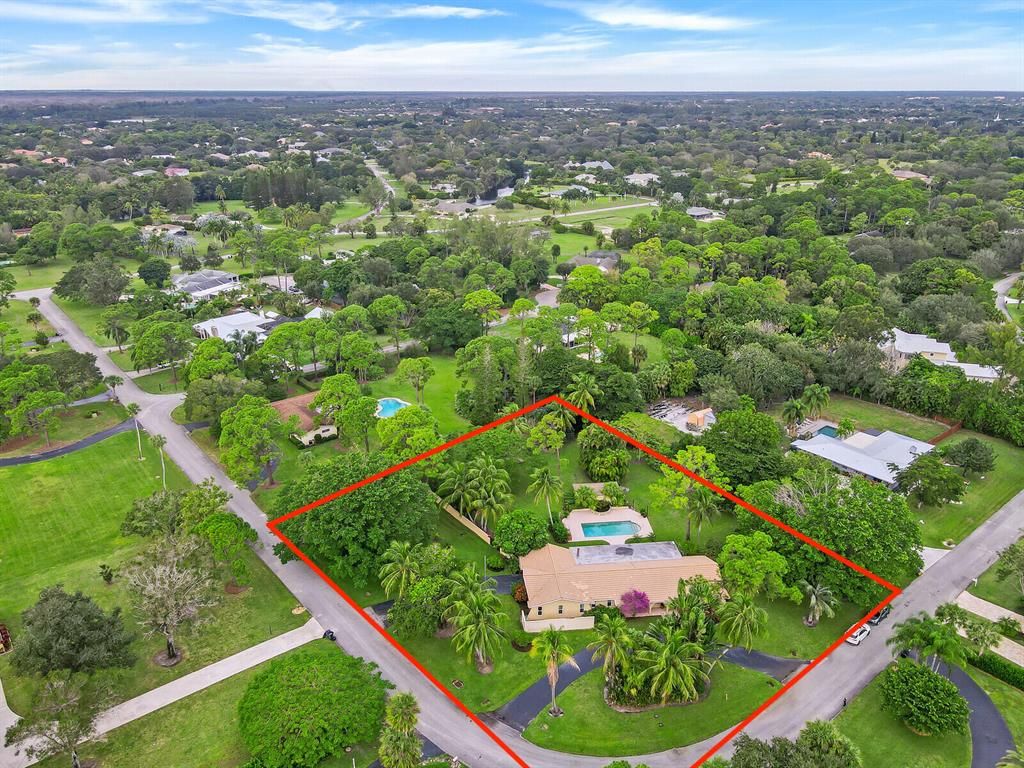 Photo of 8101 Nashua Drive, Palm Beach Gardens, FL 33418 (MLS # R10855413)