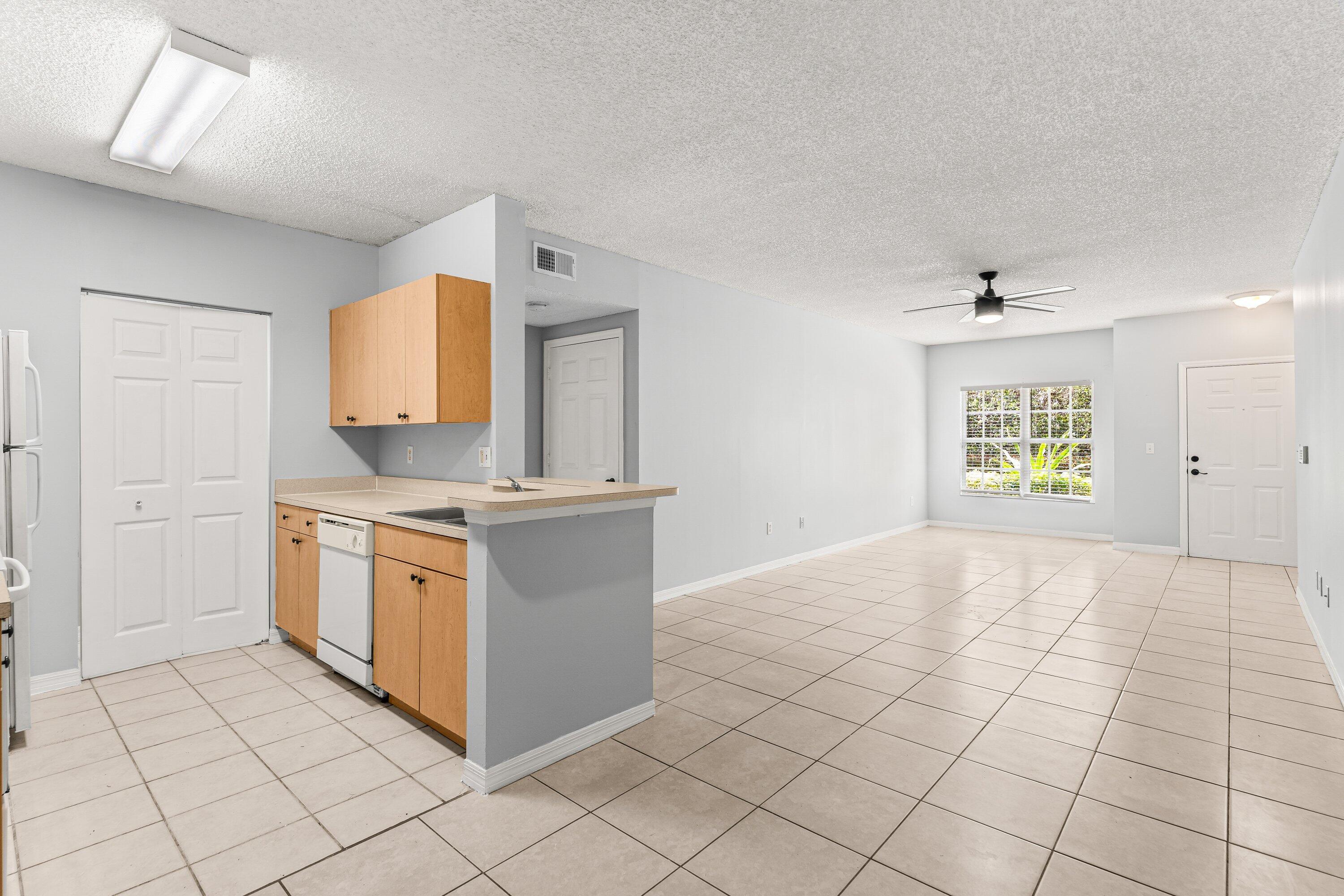 SPA AT SUNSET ISLES CONDOMINIUM - Residential