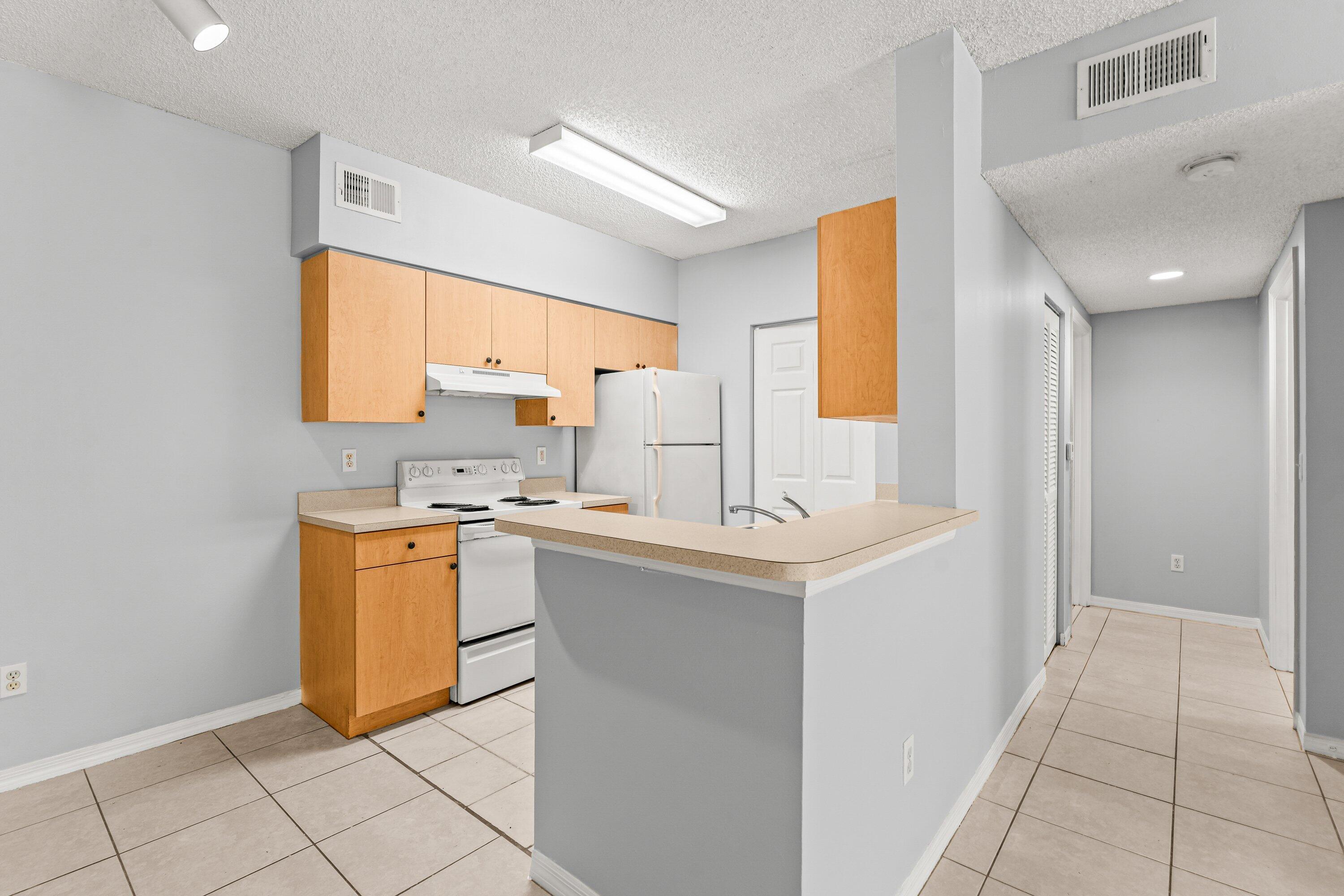 SPA AT SUNSET ISLES CONDOMINIUM - Residential