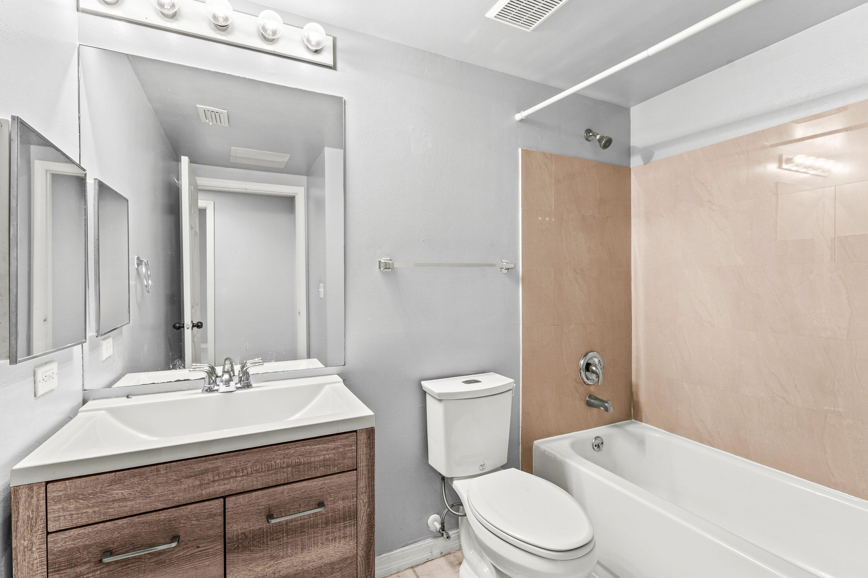 SPA AT SUNSET ISLES CONDOMINIUM - Residential