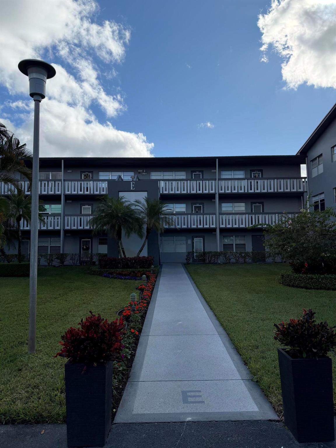 SUFFOLK AT CENTURY VILLAG - Residential