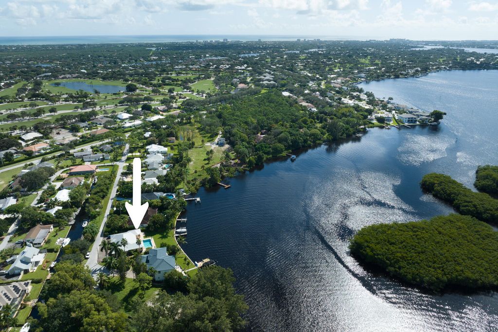 Photo of 9420 SE Point Terrace, Tequesta, FL 33469 (MLS # R10928238)