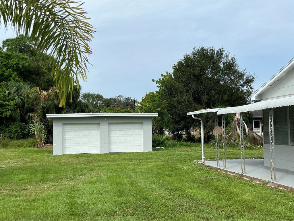 Photo of 1811 N 47th Street, Fort Pierce, FL 34947 (MLS # F10535720)