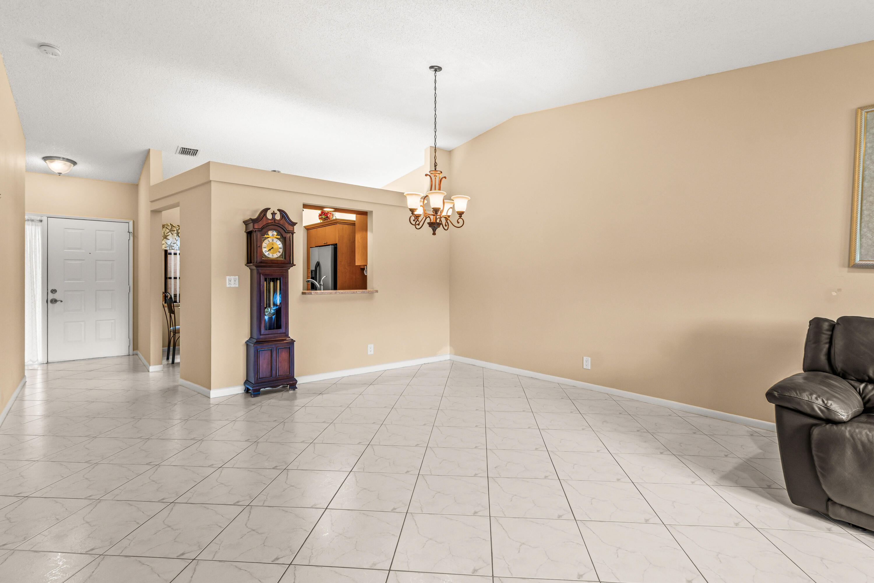 WHISPER WALK SEC E CONDO - Residential