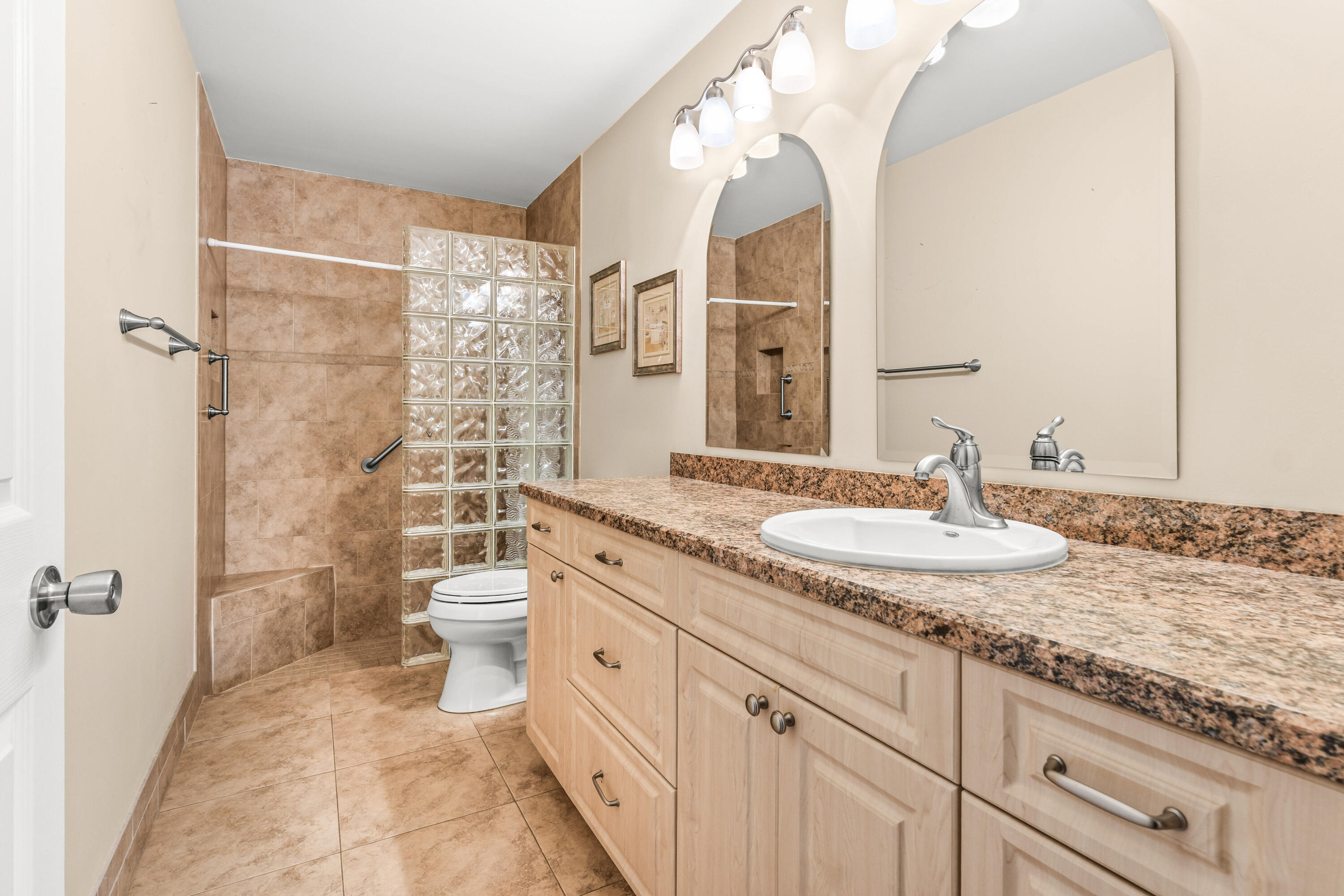 WHISPER WALK SEC E CONDO - Residential