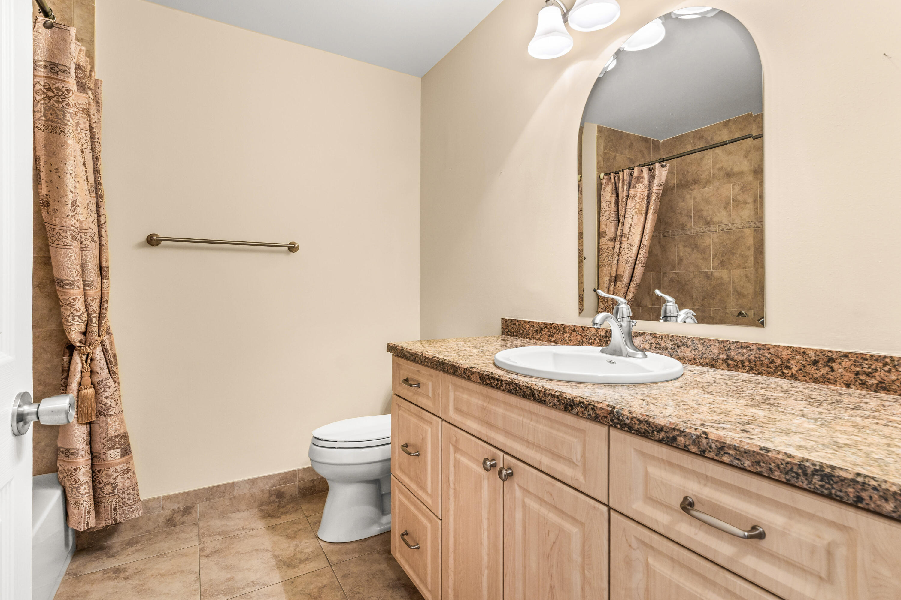 WHISPER WALK SEC E CONDO - Residential