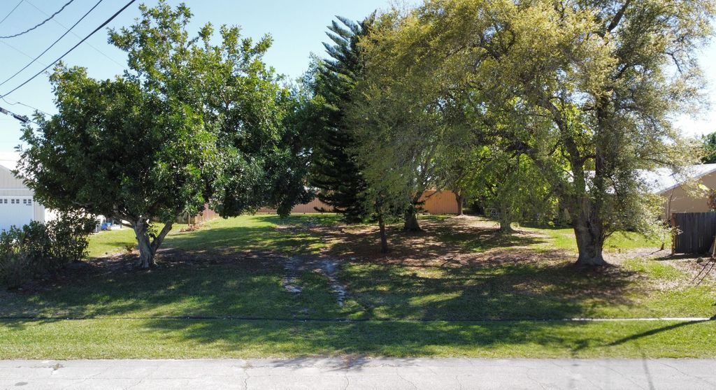 Photo of 2686 SW Opechee Avenue, Port Saint Lucie, FL 34987 (MLS # B26003129)