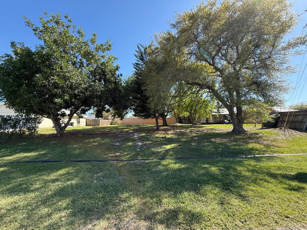 Photo of 2686 SW Opechee Avenue, Port Saint Lucie, FL 34987 (MLS # B26003129)