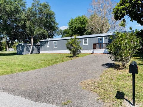 A home in Okeechobee