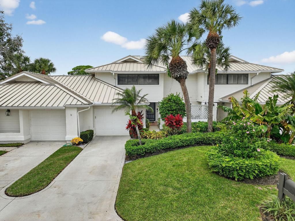 Photo of 5650 SE Foxcross Place, Stuart, FL 34997 (MLS # R11138981)