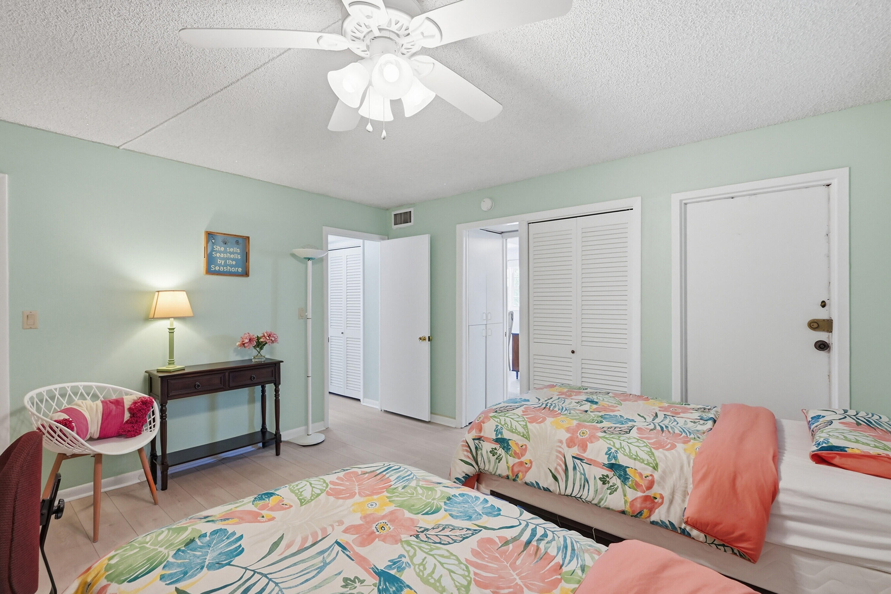 LEISURE MAR CONDO - Residential