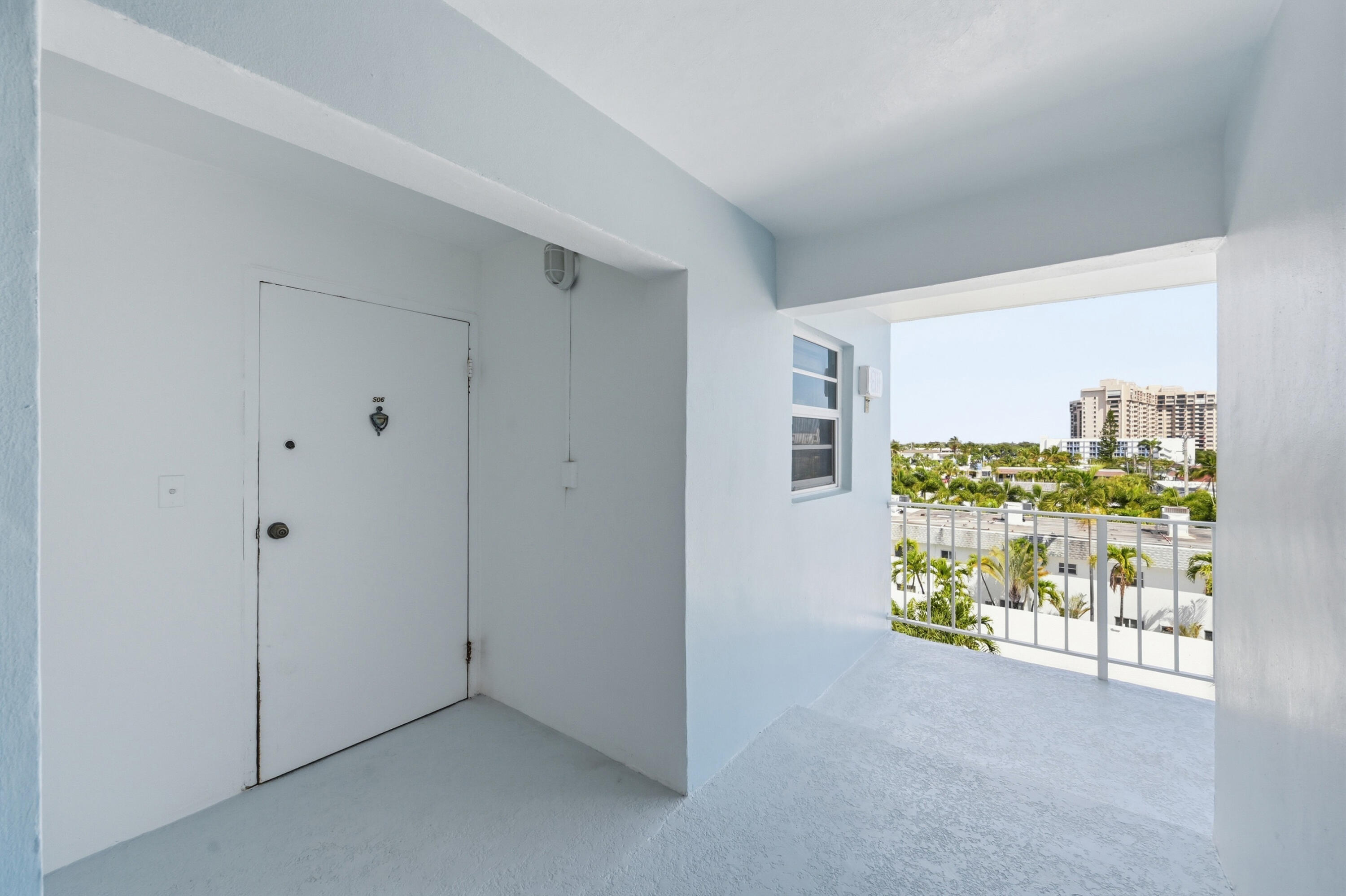 LEISURE MAR CONDO - Residential