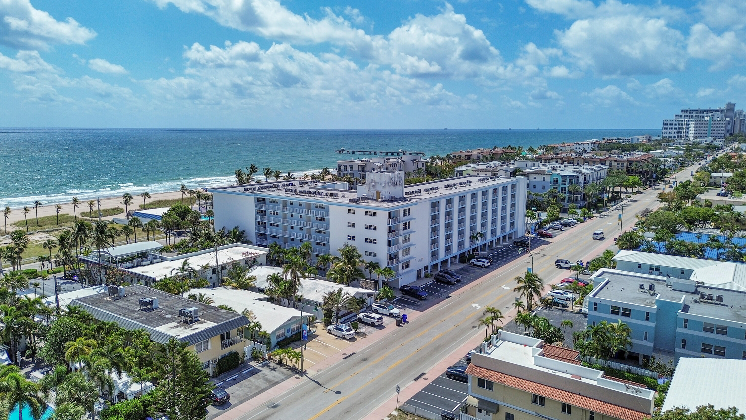 LEISURE MAR CONDO - Residential