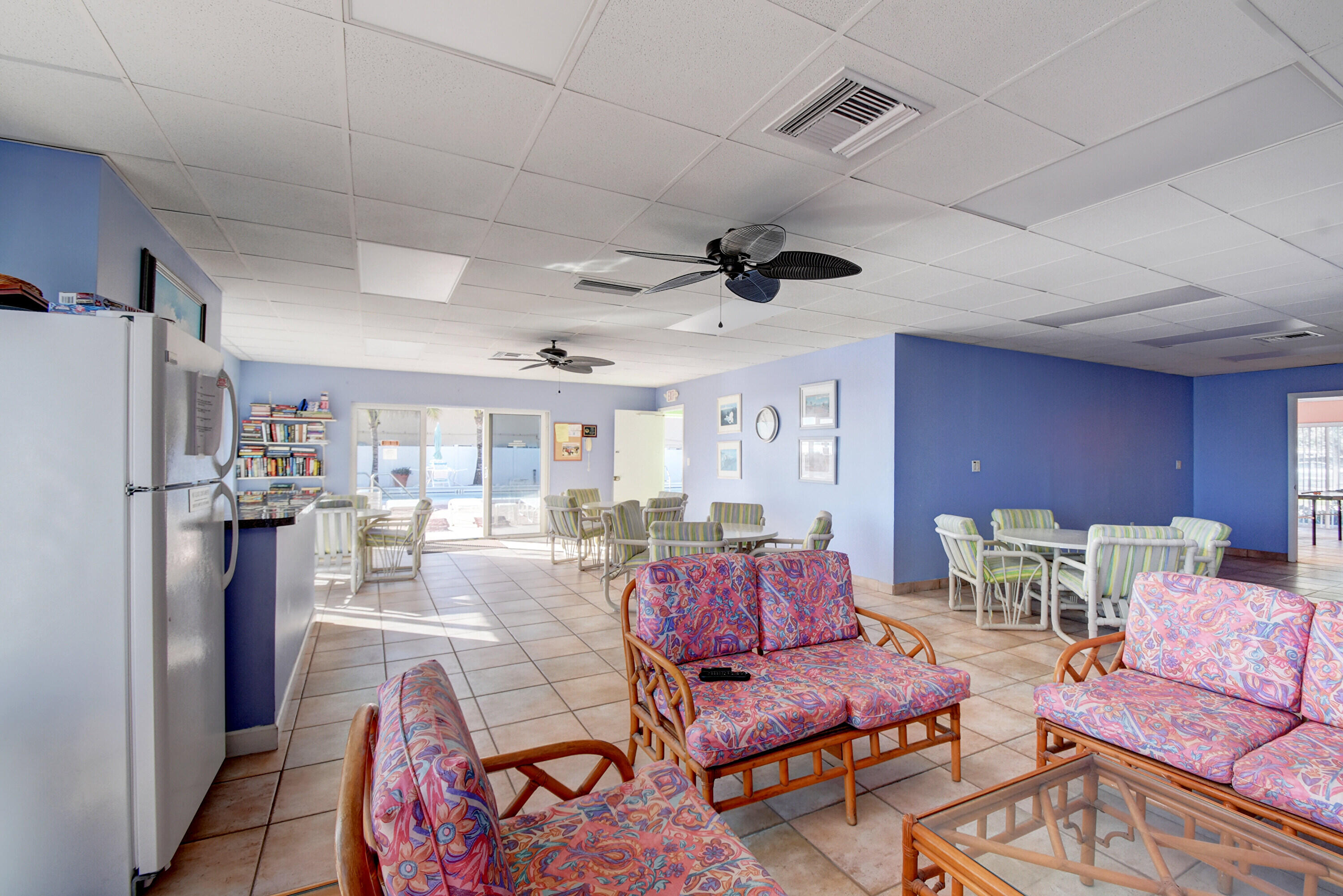 LEISURE MAR CONDO - Residential