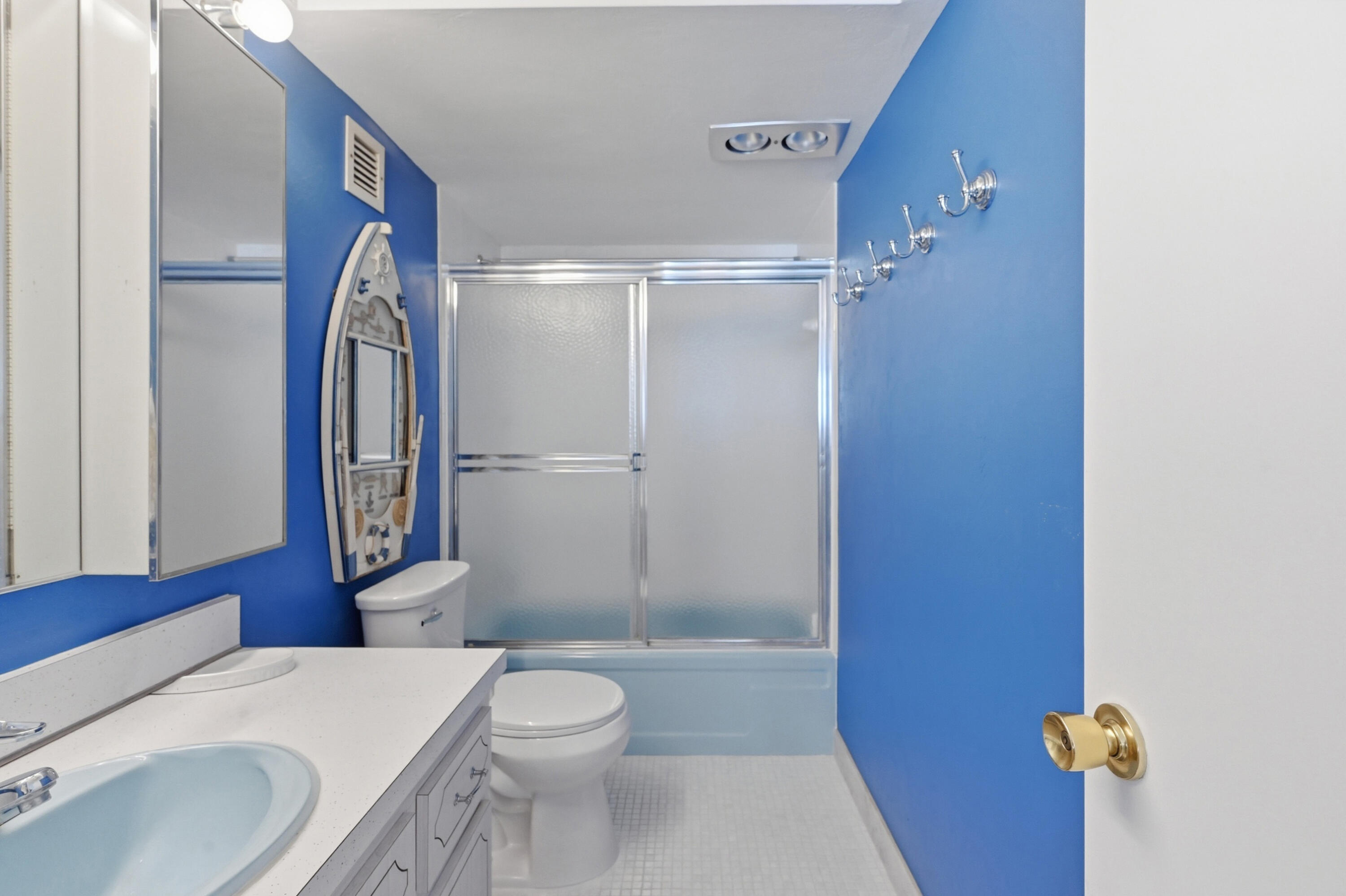 LEISURE MAR CONDO - Residential