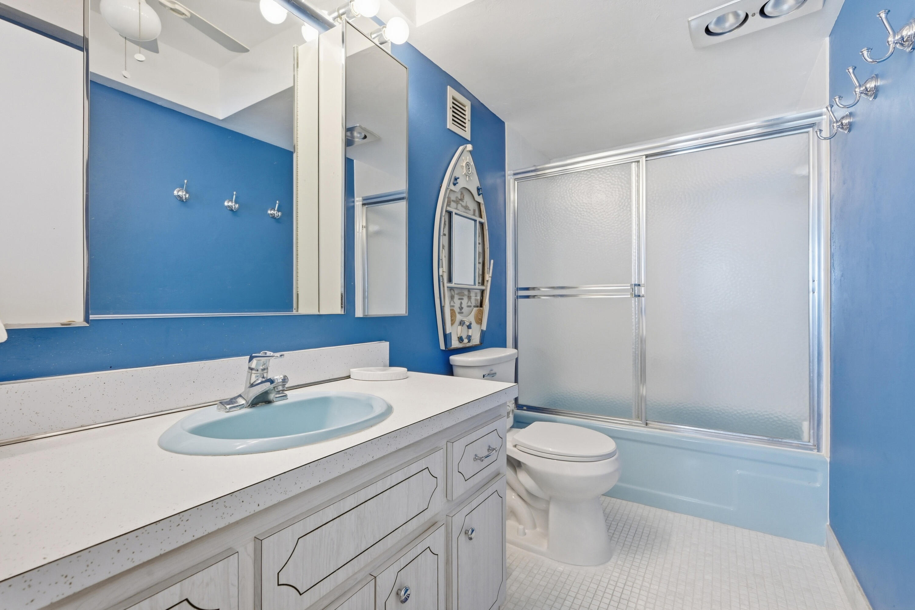 LEISURE MAR CONDO - Residential