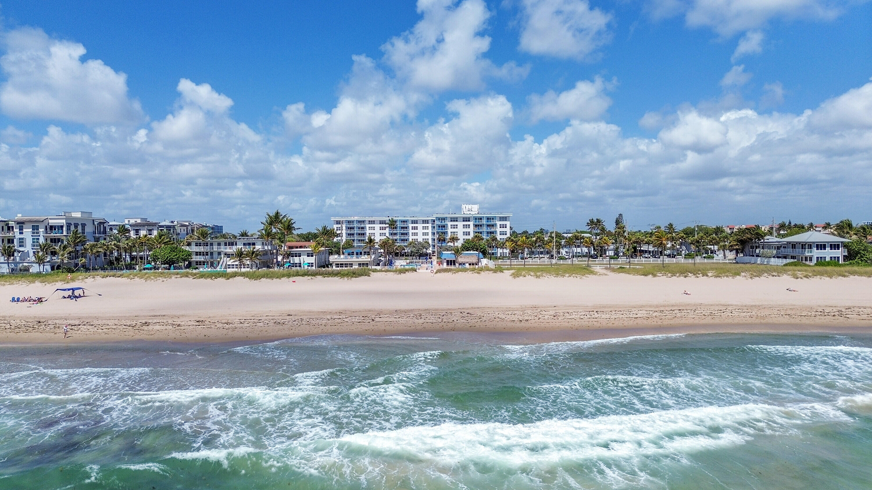 LEISURE MAR CONDO - Residential