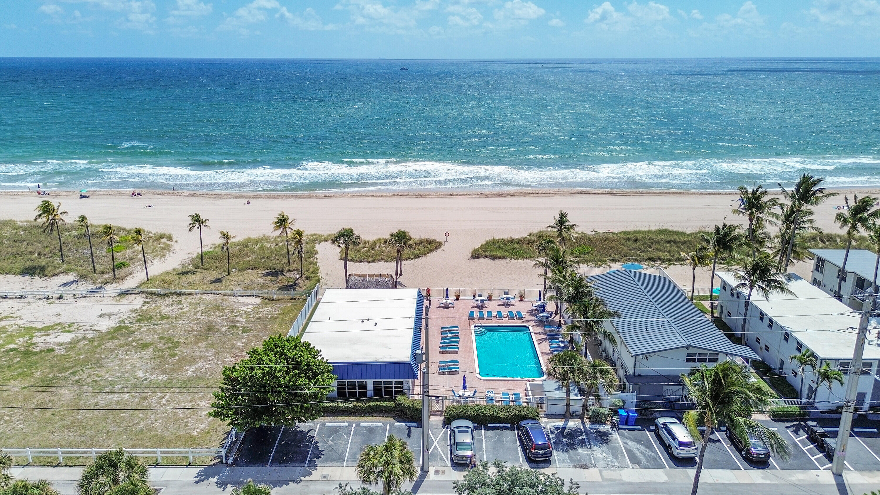 LEISURE MAR CONDO - Residential