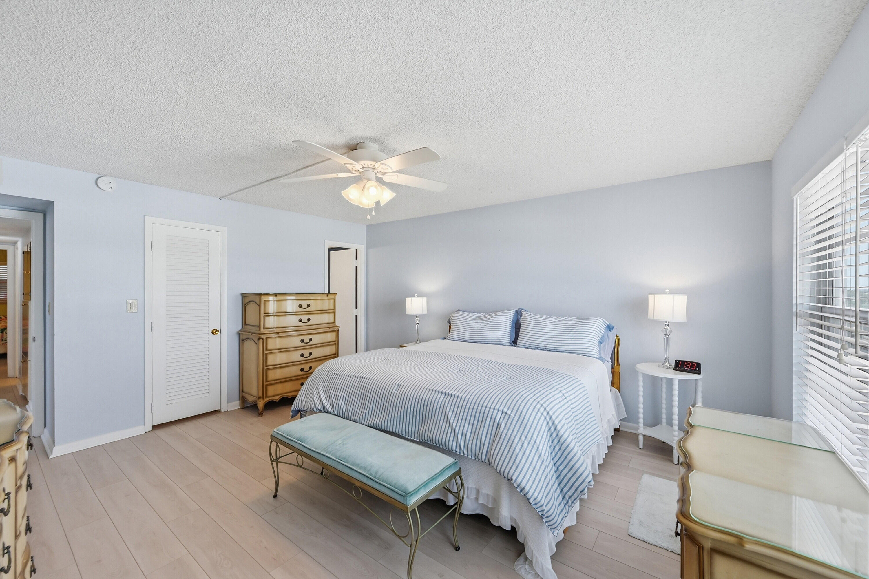 LEISURE MAR CONDO - Residential