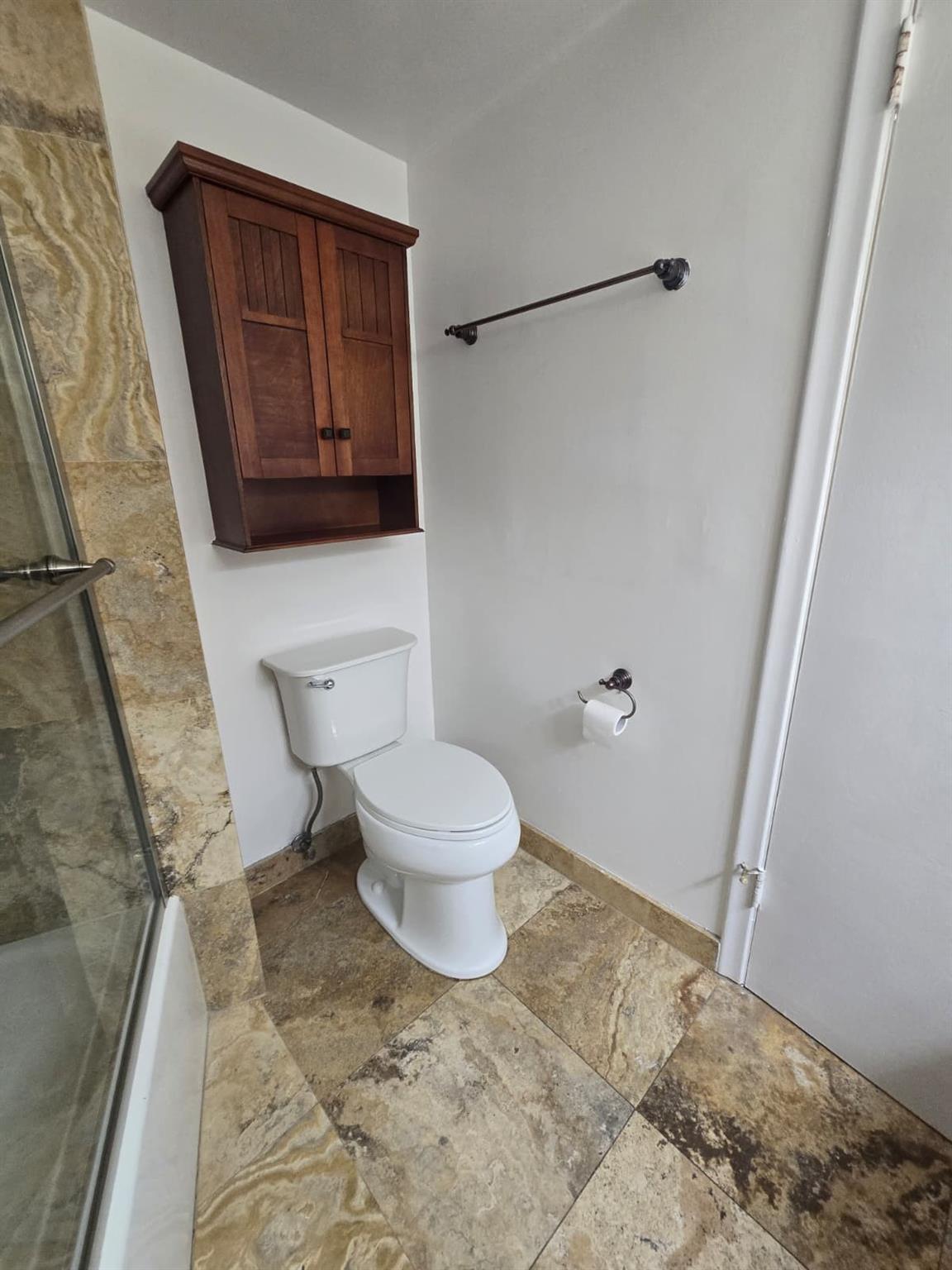 The Oaks Condo - Residential Lease