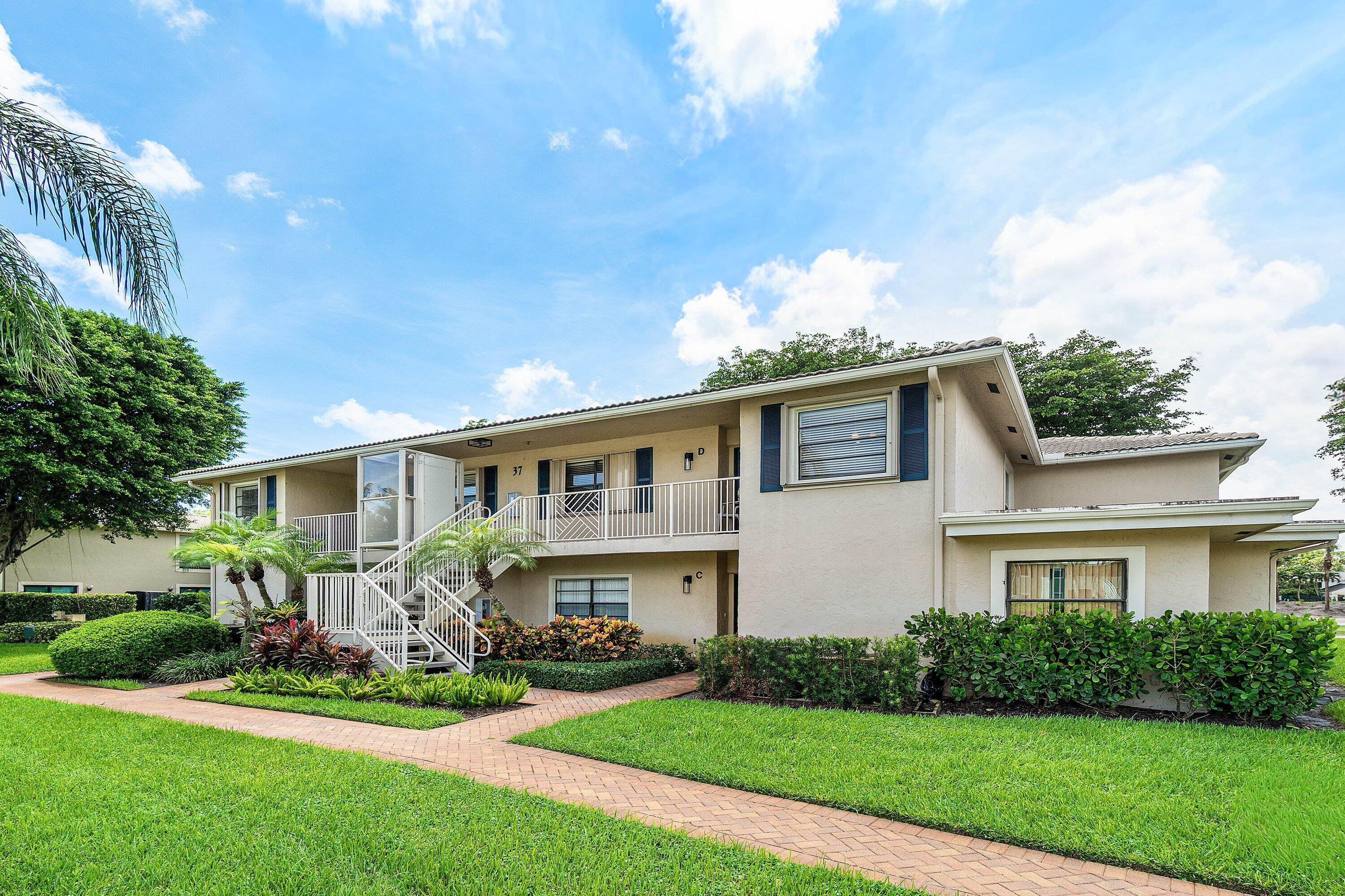 37 Stratford Lane W D