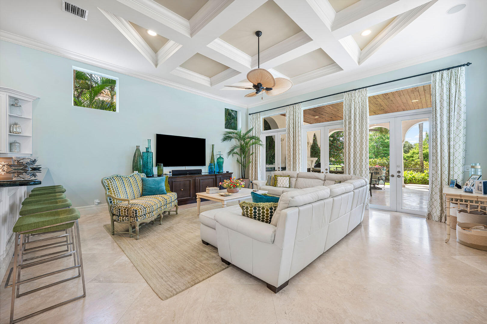 ROYAL PALM YACHT & COUNTRY CLUB - Residential