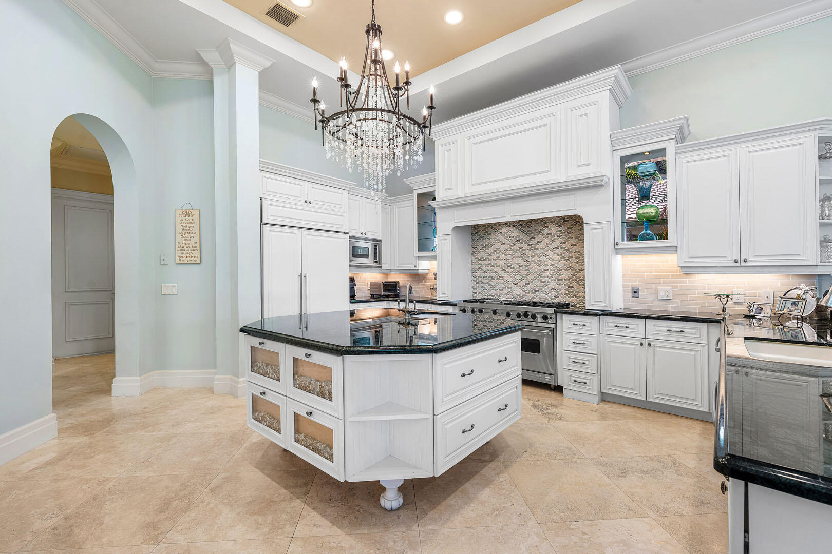 ROYAL PALM YACHT & COUNTRY CLUB - Residential