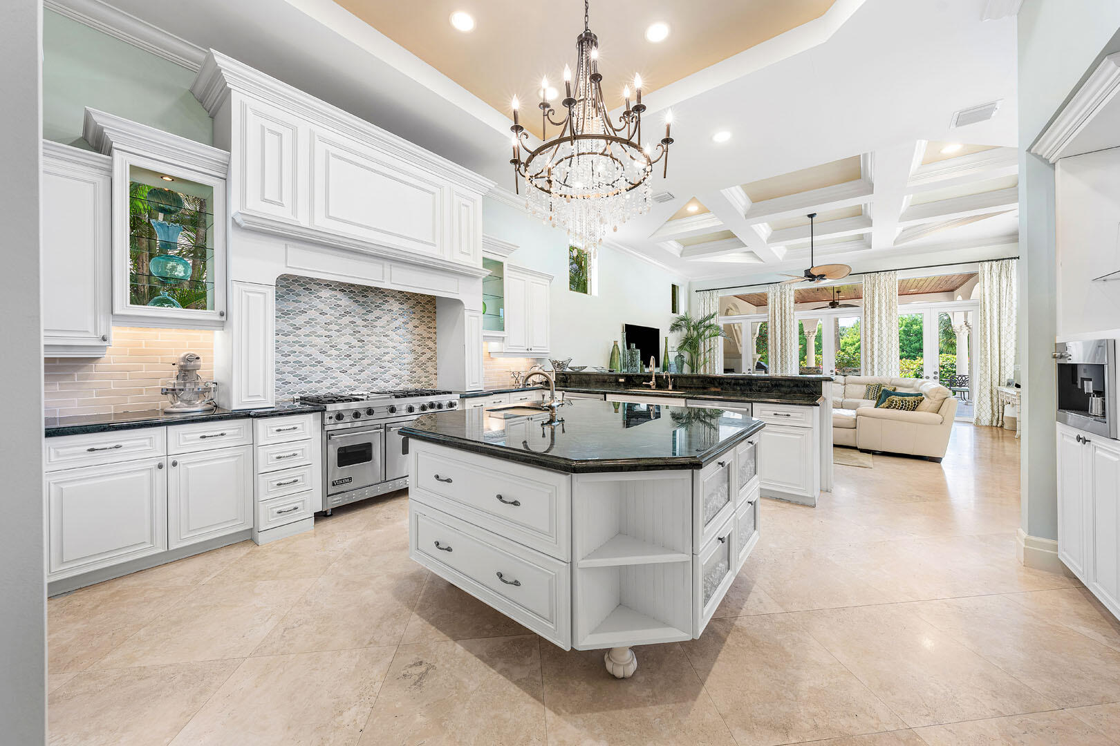 ROYAL PALM YACHT & COUNTRY CLUB - Residential