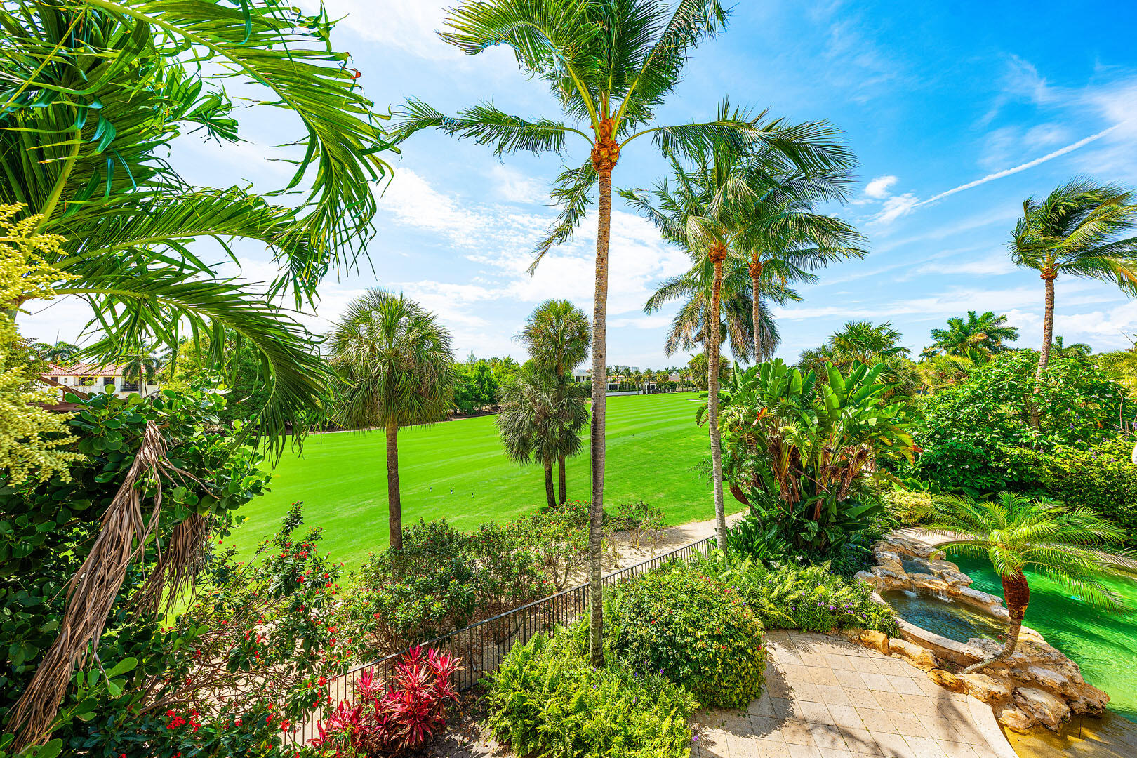 ROYAL PALM YACHT & COUNTRY CLUB - Residential