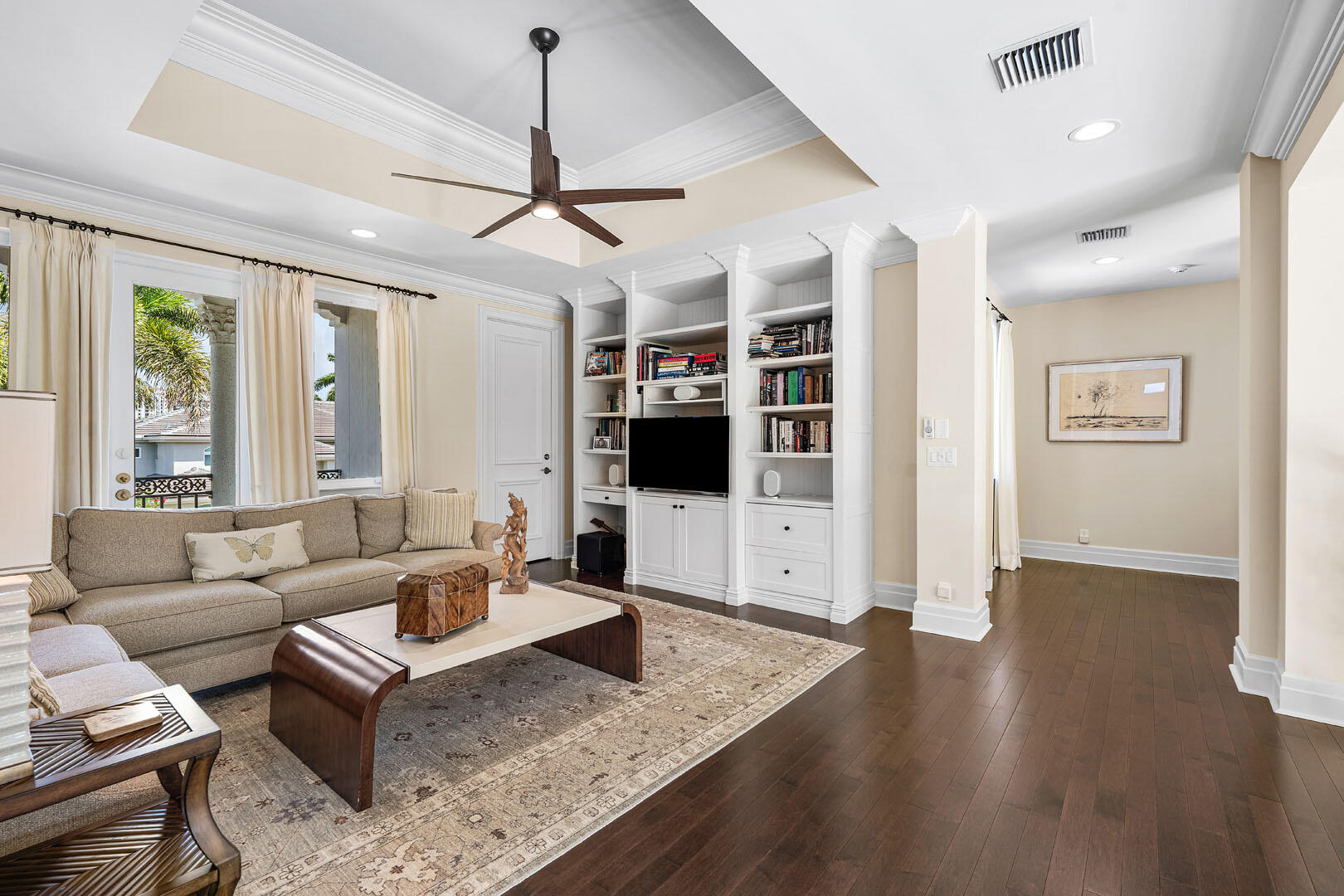 ROYAL PALM YACHT & COUNTRY CLUB - Residential