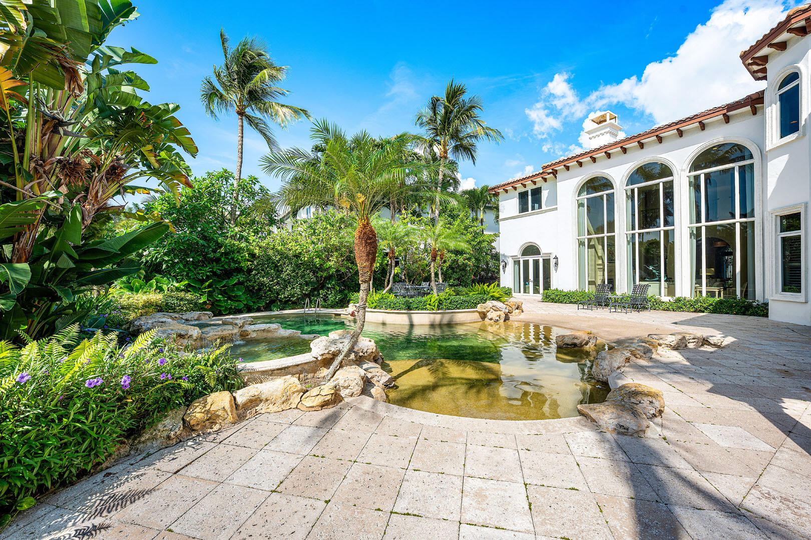 ROYAL PALM YACHT & COUNTRY CLUB - Residential