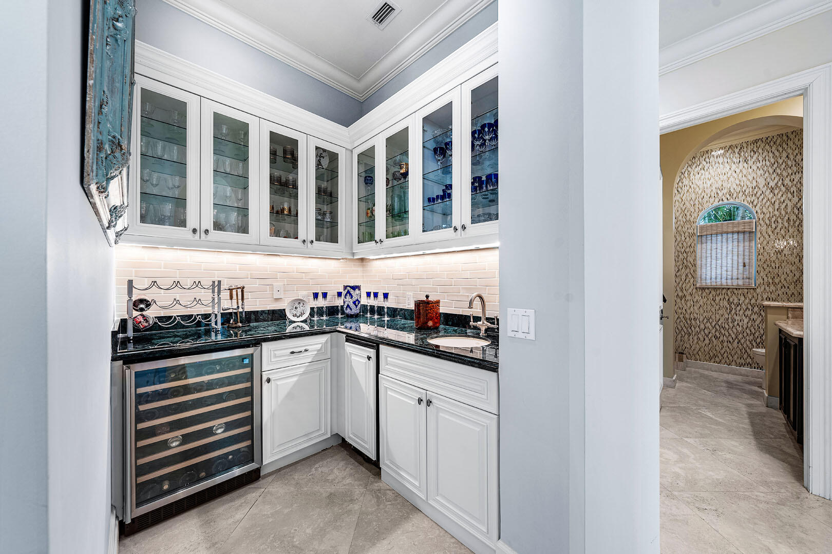 ROYAL PALM YACHT & COUNTRY CLUB - Residential