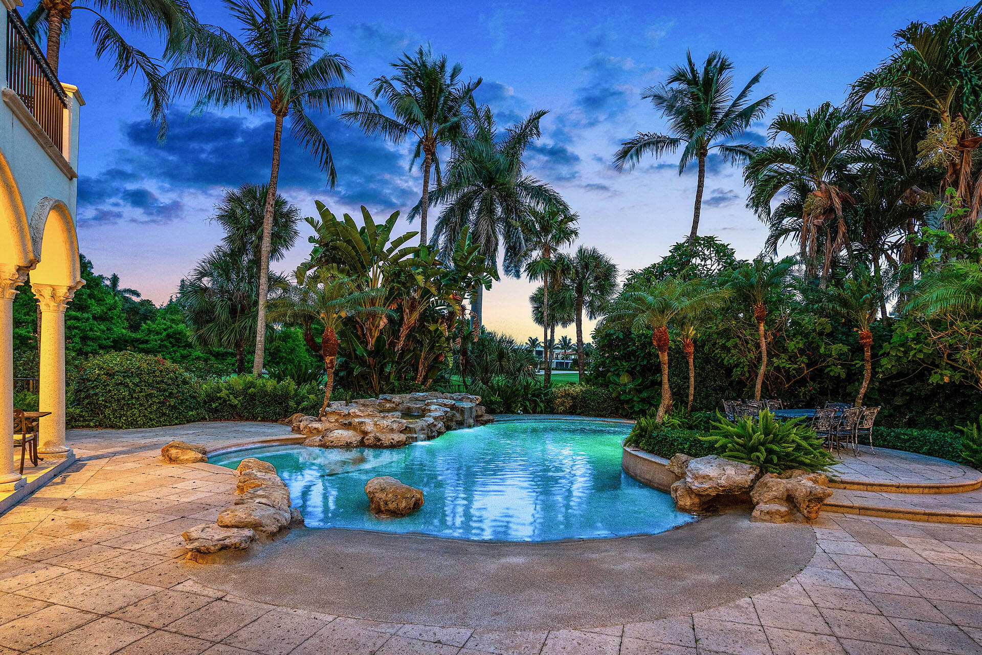 ROYAL PALM YACHT & COUNTRY CLUB - Residential