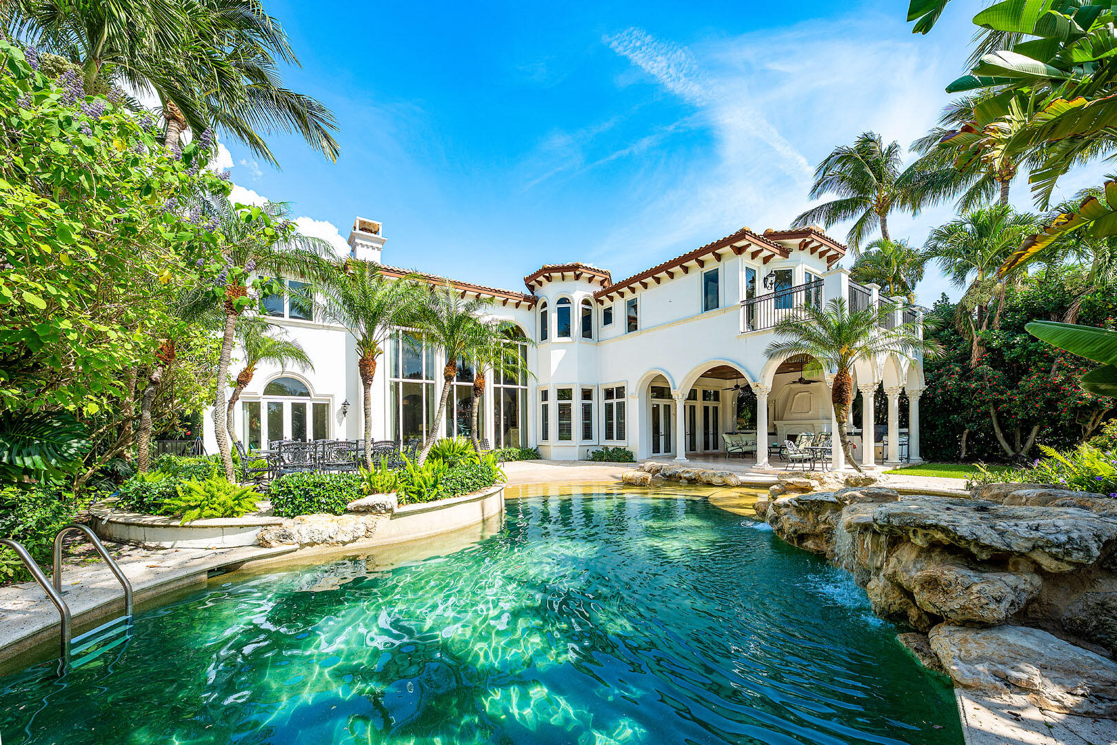 ROYAL PALM YACHT & COUNTRY CLUB - Residential
