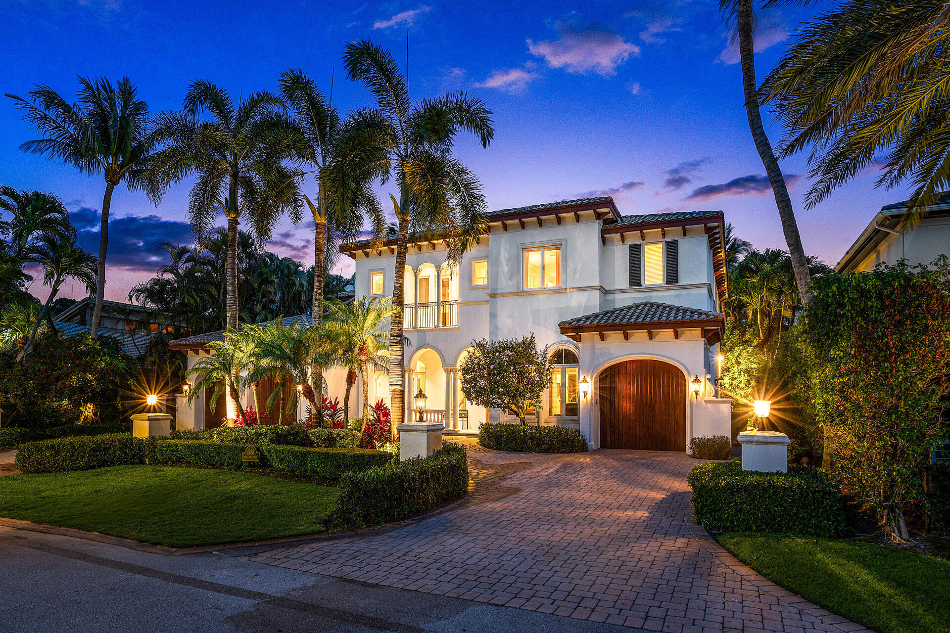 ROYAL PALM YACHT & COUNTRY CLUB - Residential