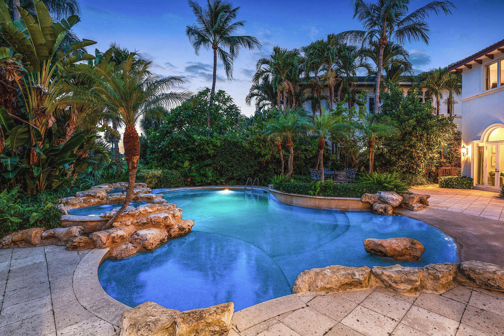 ROYAL PALM YACHT & COUNTRY CLUB - Residential