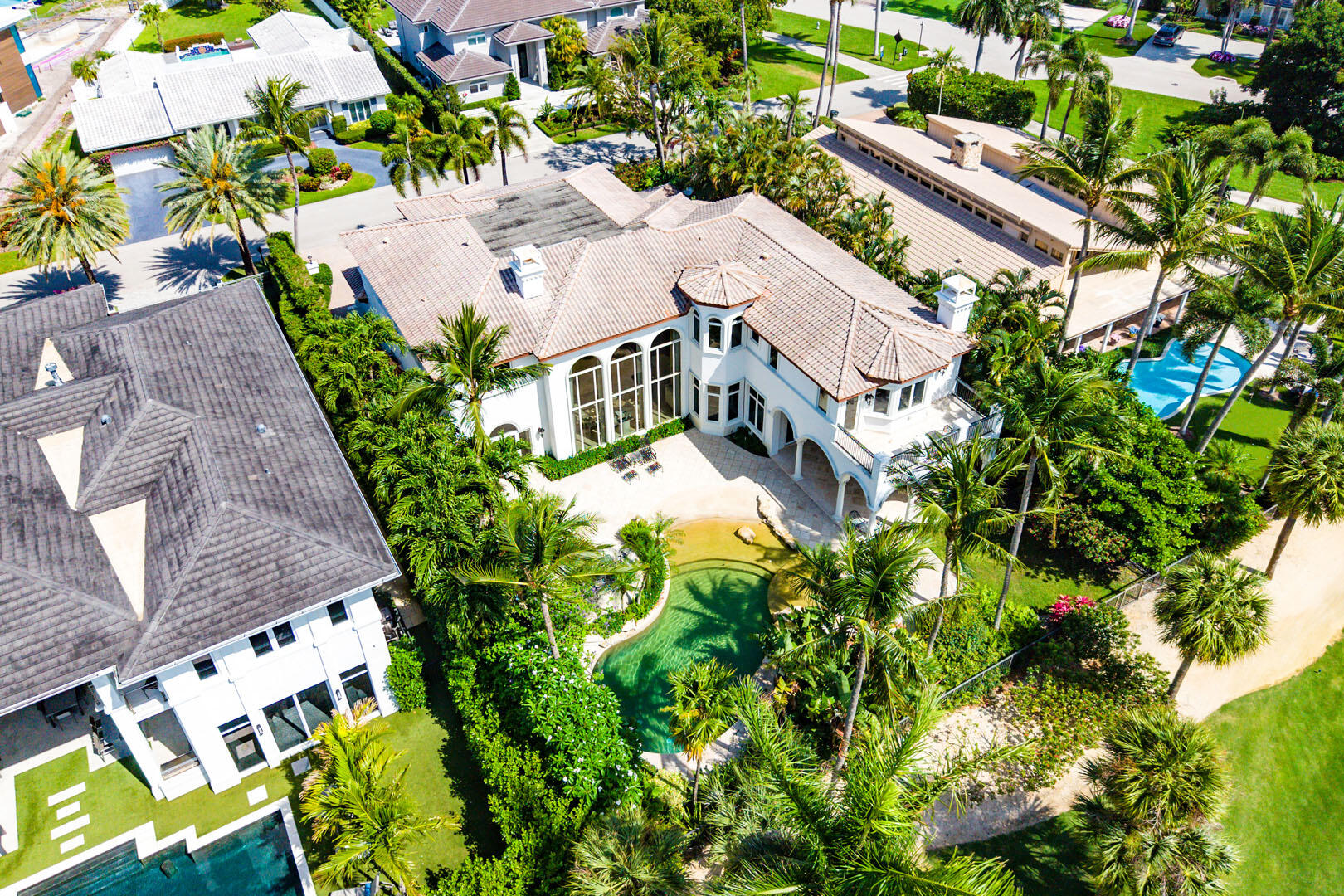 ROYAL PALM YACHT & COUNTRY CLUB - Residential