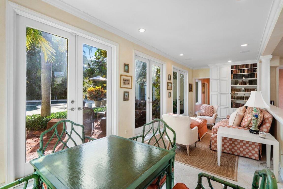 JAMAICA LANE IN - Residential