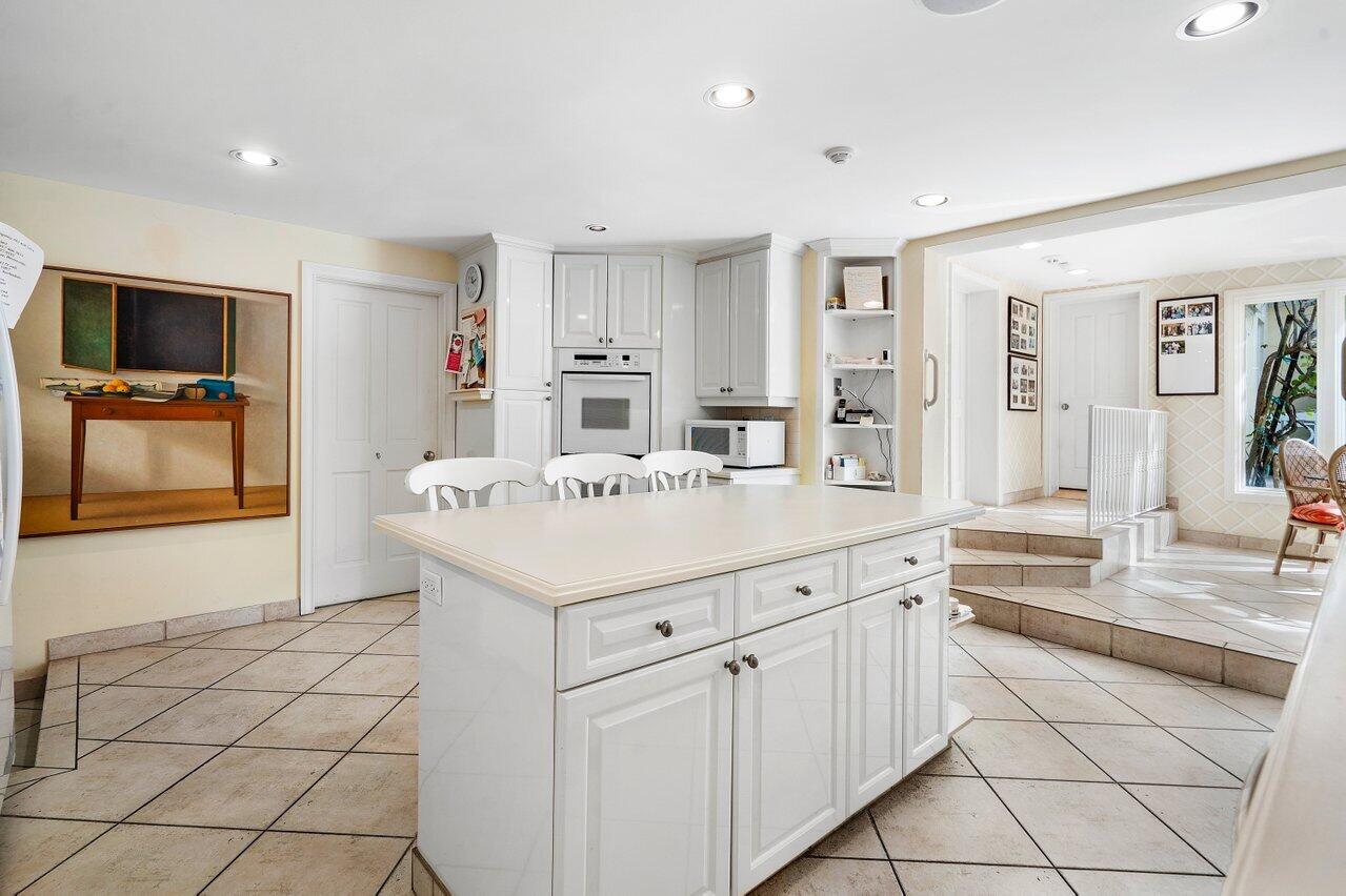 JAMAICA LANE IN - Residential