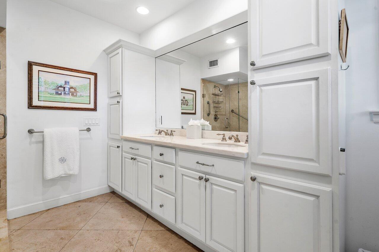 JAMAICA LANE IN - Residential